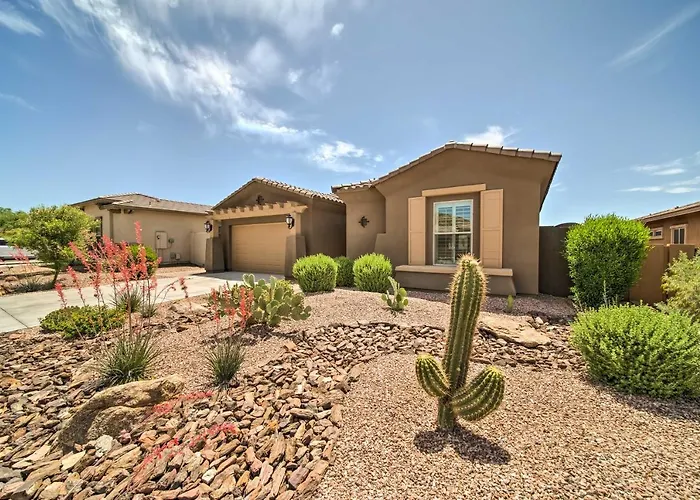 Resort-style Pool & Spa: Upscale Goodyear