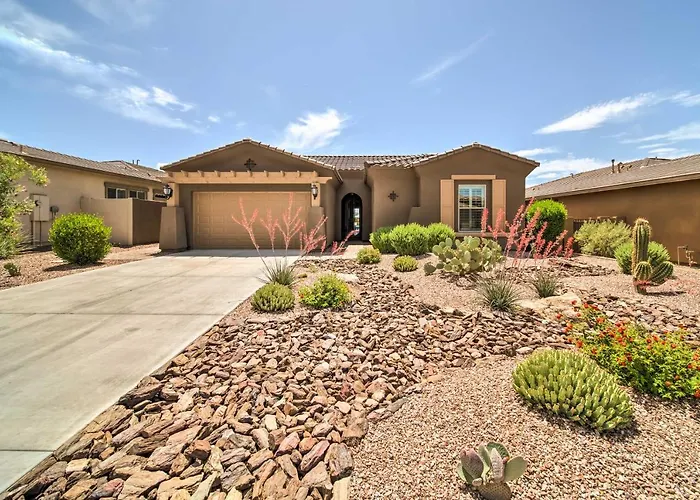 Holiday home Resort-style Pool & Spa: Upscale Goodyear Liberty